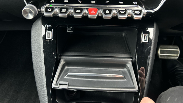 Peugeot 208 1.2 PureTech 100 GT 5dr EAT8 Petrol Hatchback